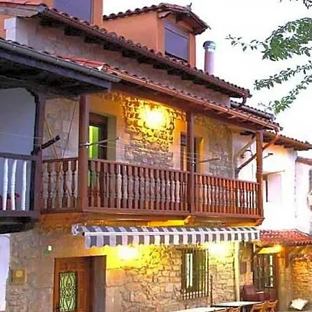 Quintana فندق Pesués
